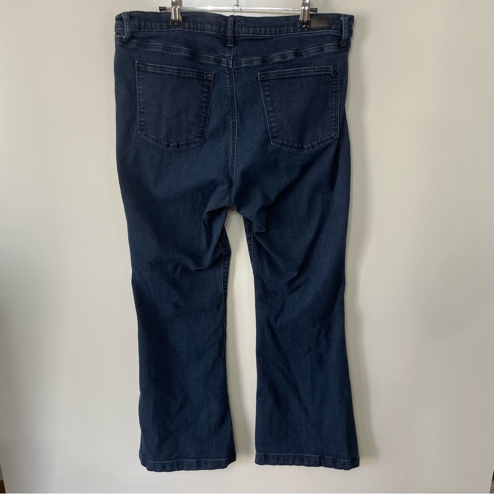 Sofia by Sofia Vergara “Melisa Flare” Dark Blue Jeans, size 16 - Picture 3 of 12